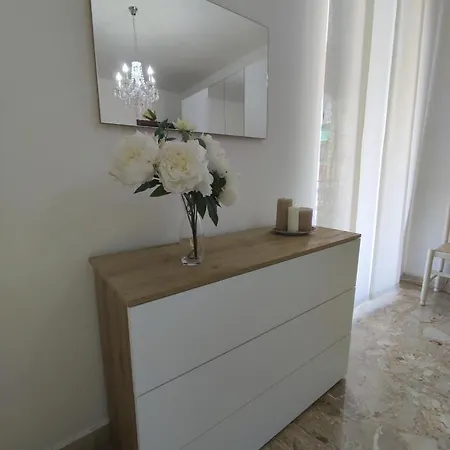Delizioso Con Terrazzo In Centro-delicious With Terrace * San Remo