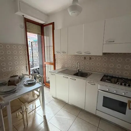 Appartamento Delizioso Con Terrazzo In Centro-delicious With Terrace Sanremo